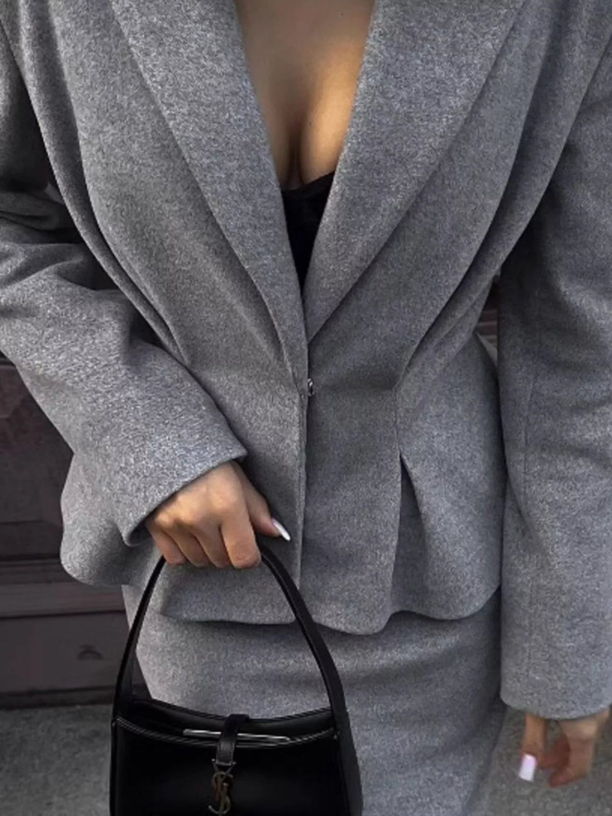 Elevate your style with this chic skirt and jacket set, designed for a polished and effortlessly elegant look. Perfect for work, brunch, special occasions, or everyday sophistication.